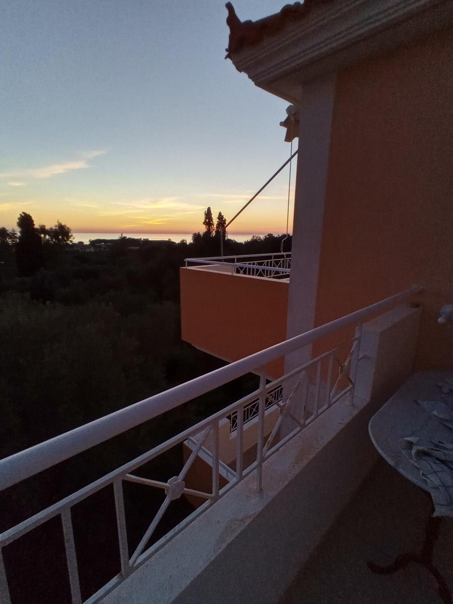 Helena Inn Свороната Номер фото
