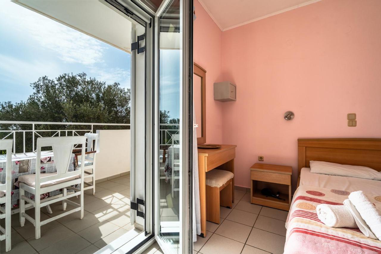 Helena Inn Свороната Экстерьер фото