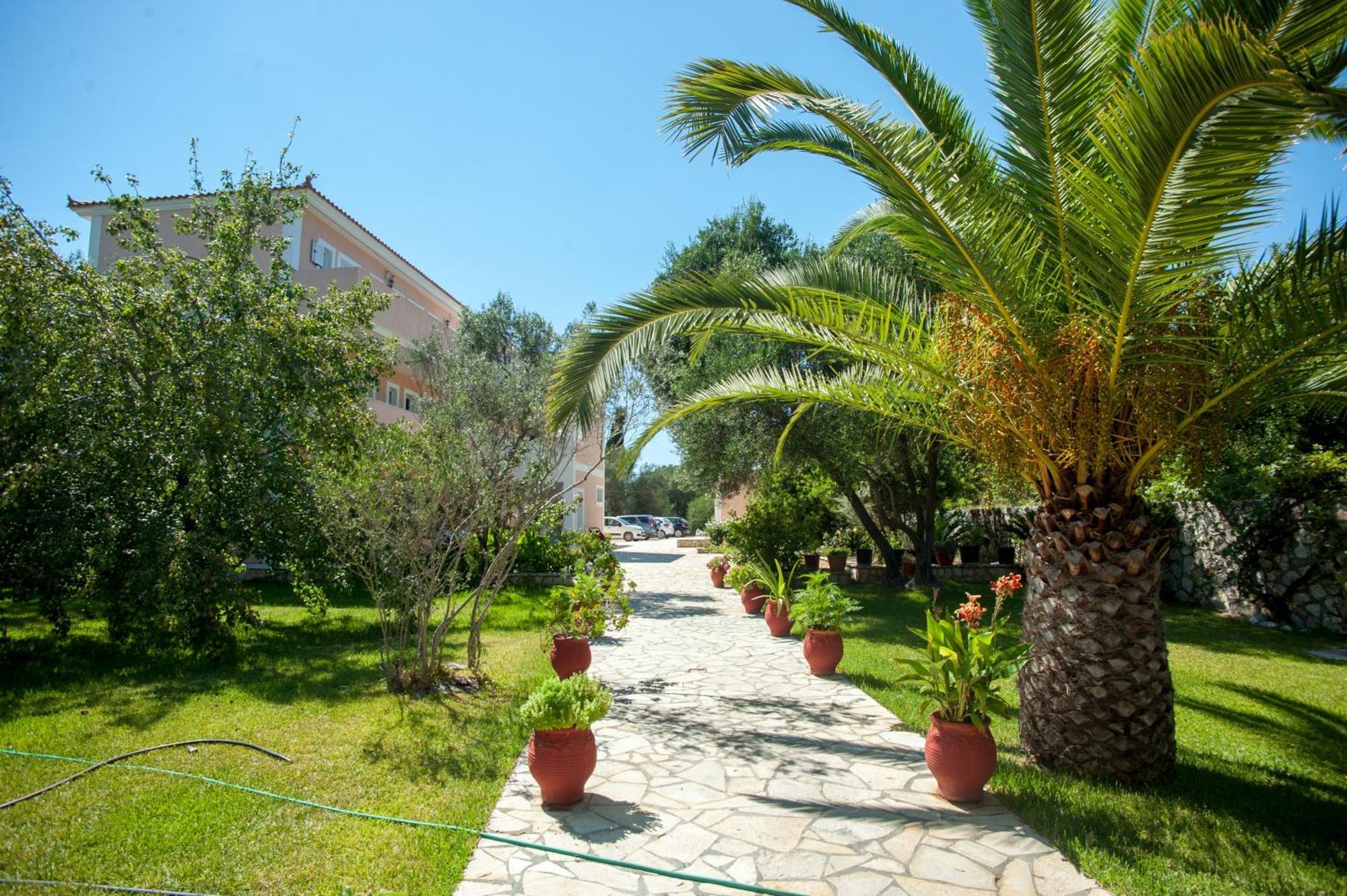 Helena Inn Свороната Экстерьер фото